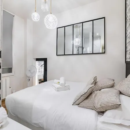 Au Coeur 9 Moulin Rouge - Flat-guest Apartamento